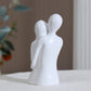 Sculpture de Couple Câlin