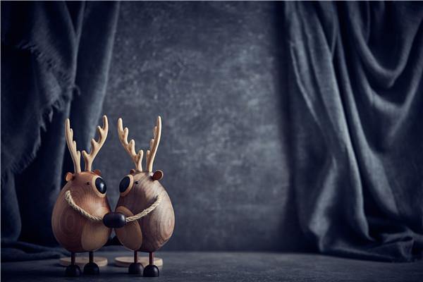 Sculpture Artisanale en Bois - Couple de Cerfs