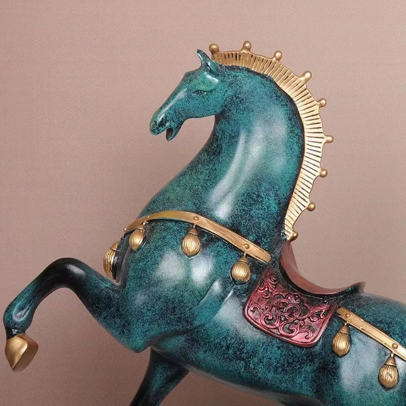 Sculpture Luxueuse de Cheval en Or