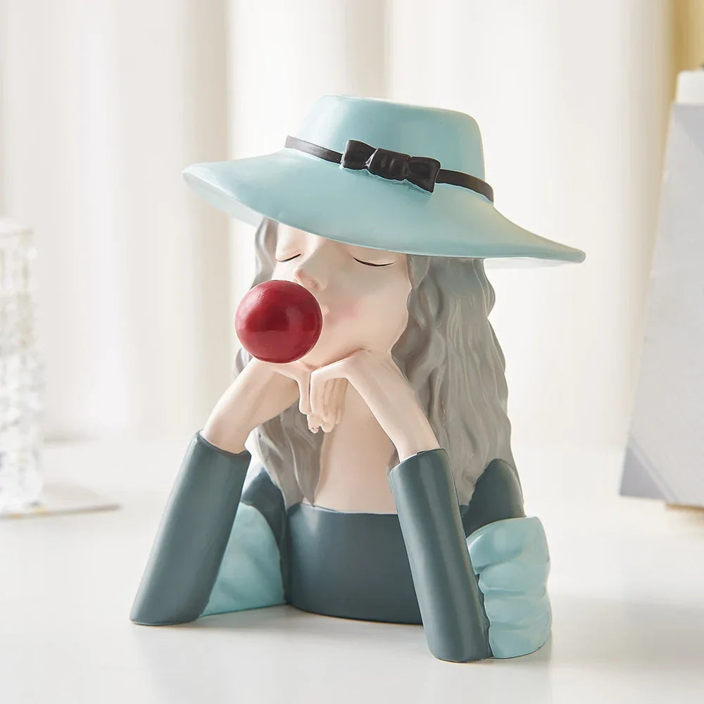 Sculpture Minimaliste de Fille à Bulles avec Chapeau