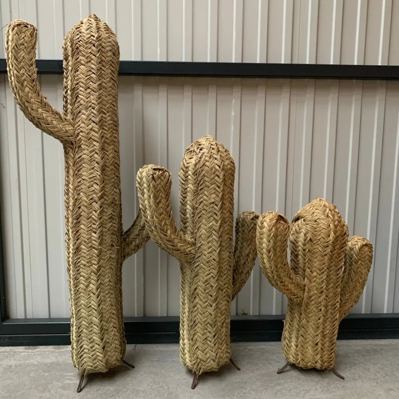 Cactus Doum en Paille Tressée sur Pied 80cm